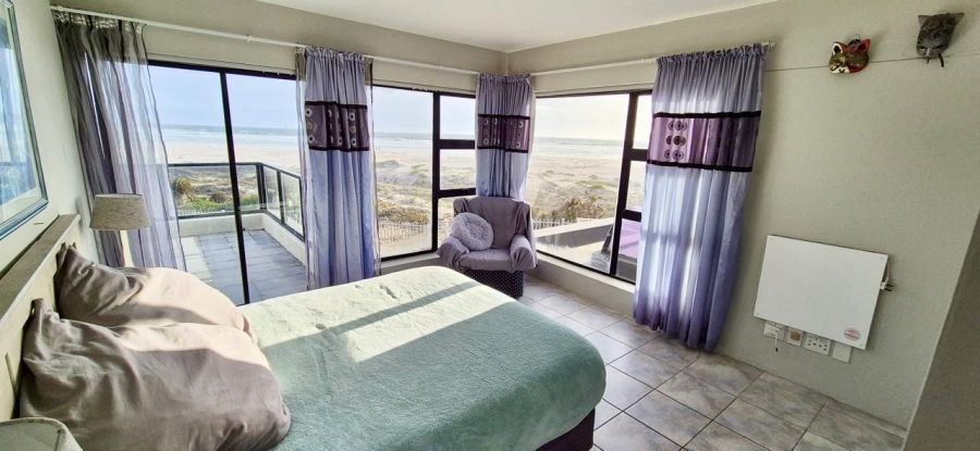 4 Bedroom Property for Sale in Van Riebeeckstrand Western Cape